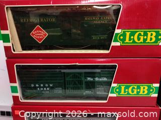 MaxSold Auction: G Scale Lot: 6 Boxcar, Refrigerator, Tank, Caboose, Passenger Cars - Irvine (California, USA) SELLER MANAGED Downsizing Online Auction - Jeronimo Road