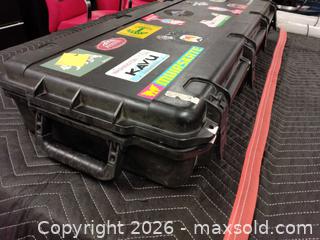 MaxSold Auction: Samick Recurve Bow Set with Riser, Limbs, Sight & Case - Irvine (California, USA) SELLER MANAGED Downsizing Online Auction - Jeronimo Road