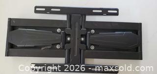 MaxSold Auction: Heavy duty wall mount for TV - Ottawa (Ontario, Canada) SELLER MANAGED Charity/Fundraising Online Auction - Pauline-Charron Place