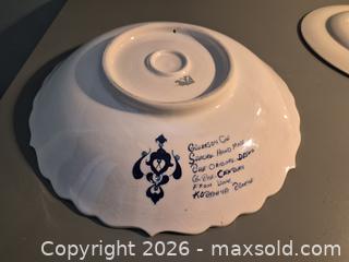 MaxSold Auction: Lot of Vintage serving plates - Ottawa (Ontario, Canada) SELLER MANAGED Charity/Fundraising Online Auction - Pauline-Charron Place