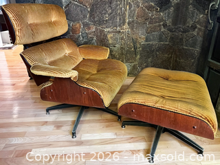 MaxSold Auction: MCM Swivel Lounge Chair with Ottoman A - Surrey (British Columbia, Canada) Estate Sale Online Auction - 88 Avenue