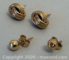 MaxSold Auction: (2) Pair GOLD Earrings-Marked - Toronto (Ontario, Canada) SELLER MANAGED Reseller Online Auction - Chesswood Drive