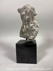 MaxSold Auction: Marble Sculpture  - Toronto (Ontario, Canada) SELLER MANAGED Reseller Online Auction - Chesswood Drive