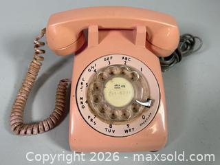 MaxSold Auction: NORTHERN ELECTRIC CO G3 Pink Rotary Dial Phone with Cord.  - Toronto (Ontario, Canada) SELLER MANAGED Reseller Online Auction - Chesswood Drive