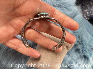 MaxSold Auction: Vintage Southwestern Sterling Cuff Bracelet with Turquoise - Niagara-On-The-Lake (Ontario, Canada) SELLER MANAGED Downsizing Online Auction - Four Mile Creek Road