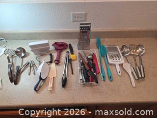 MaxSold Auction: Mixed Kitchen Utensil Set 6–15 Pieces Stainless Steel & Silicone - Aurora (Colorado, USA) SELLER MANAGED Estate Sale Online Auction - East Lasalle Place
