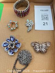 MaxSold Auction: Vintage Silver-Tone Filigree Brooches, Bracelet & Necklace Set - Quinte West (Ontario, Canada) SELLER MANAGED Downsizing Online Auction - Rosewood Drive