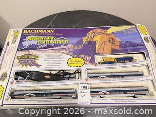 MaxSold Auction: Bachmann McKinley Explorer HO Ready-to-Run Train Set DS1 - Richland Township (Pennsylvania, USA) PARTNER MANAGED Moving Online Auction - Winterthur Lane