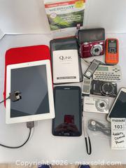 MaxSold Auction: Lot of 10+ Mixed Electronics: Tablets, Cameras, Cell Phones O - Richland Township (Pennsylvania, USA) PARTNER MANAGED Moving Online Auction - Winterthur Lane