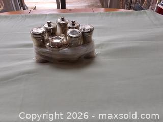 MaxSold Auction: 4 Silver Salt Shakers + 3 Silver Pepper Grinders - Toronto (Ontario, Canada) SELLER MANAGED Downsizing Online Auction - Blyth Dale Road