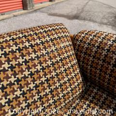 MaxSold Auction: Renaissance Easy Chair by Muller & Stewart, 1970s  - Toronto (Ontario, Canada) PARTNER MANAGED Reseller Online Auction - Crouse Road (STORAGE)