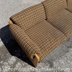MaxSold Auction: Renaissance Easy Sofa by Muller & Stewart, 1970s  - Toronto (Ontario, Canada) PARTNER MANAGED Reseller Online Auction - Crouse Road (STORAGE)