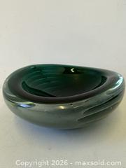 MaxSold Auction: C.1940 Alfredo Barbini Large Horizontal Striped Sfumato Bowl - Maxsold Signature - Discover collectibles, antiques, fine art and more