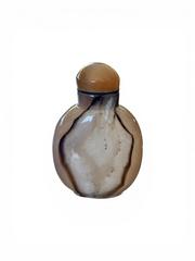 MaxSold Auction: Chinese Agate Snuff Bottle - Maxsold Signature - Discover collectibles, antiques, fine art and more