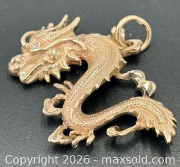 MaxSold Auction: Gold Chinese Dragon Pendant 6.49G - Maxsold Signature - Discover collectibles, antiques, fine art and more