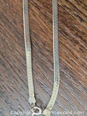 MaxSold Auction: Sterling Silver Necklace Chain (.925) Silver Antiqued - Los Angeles (California, USA) PARTNER MANAGED Moving Online Auction - West 36th Street (CONDO)