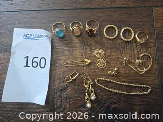 MaxSold Auction: Vintage 14K Yellow Gold Jewelry Lot, 13 Pieces - Los Angeles (California, USA) PARTNER MANAGED Moving Online Auction - West 36th Street (CONDO)