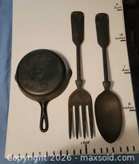 MaxSold Auction: Cast Iron Decor - East Hartford (Connecticut, USA) SELLER MANAGED Downsizing Online Auction - Hills Street
