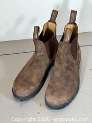 MaxSold Auction: Blundstone Chelsea Boots Brown – Size 9.5 AU / 10.5 US – Like New - Hamilton (Ontario, Canada) SELLER MANAGED Estate Sale Online Auction - Park Street West