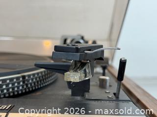 MaxSold Auction: Dual 604 Electronic Direct Drive Turntable Vintage Record Player - Working - Hamilton (Ontario, Canada) SELLER MANAGED Estate Sale Online Auction - Park Street West