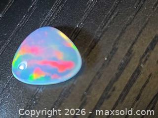 MaxSold Auction: AAA natural crystal Jelly opal  - Toronto (Ontario, Canada) PARTNER MANAGED Reseller Online Auction - Gerrard Street East
