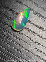 MaxSold Auction: Absolutely gorgeous AAA crystal Jelly opal  - Toronto (Ontario, Canada) PARTNER MANAGED Reseller Online Auction - Gerrard Street East
