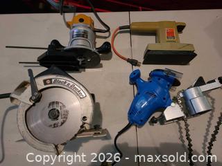MaxSold Auction: Black & Decker Power Tools Lot: Circular Saw, Router, Sander - Acme (Alberta, Canada) PARTNER MANAGED Moving Online Auction - Township Road 292