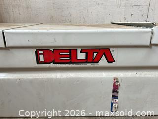 MaxSold Auction: Delta White Steel Pickup Truck Tool Box - Acme (Alberta, Canada) PARTNER MANAGED Moving Online Auction - Township Road 292