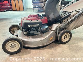 MaxSold Auction: Honda 21 in Self-Propelled Gas Lawn Mower - Acme (Alberta, Canada) PARTNER MANAGED Moving Online Auction - Township Road 292