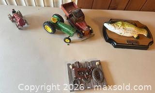 MaxSold Auction: Lot of 5 Novelty Singing Fish Plaque, John Deere Tractor & Metal Toys - Acme (Alberta, Canada) PARTNER MANAGED Moving Online Auction - Township Road 292