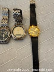 MaxSold Auction: Lot of 5 Men's and Women's Watches - Vaughan (Ontario, Canada) SELLER MANAGED Moving Online Auction - Rimmington Drive