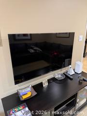 MaxSold Auction: Panasonic VIERA TC-50CX600U 50” 4K Ultra HD Smart LED TV - Vaughan (Ontario, Canada) SELLER MANAGED Moving Online Auction - Rimmington Drive
