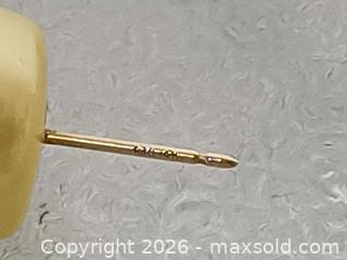 MaxSold Auction: 14K Gold with Nature Golden Pearl Stud Earrings Marked  - Toronto (Ontario, Canada) PARTNER MANAGED Reseller Online Auction - Queen Street West