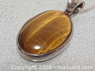 MaxSold Auction: 925 Silver & Tiger's Eye Pendant Neclace Marked  - Toronto (Ontario, Canada) PARTNER MANAGED Reseller Online Auction - Queen Street West