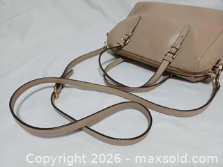 MaxSold Auction: Coach Peyton Bennett Beige Leather Satchel Crossbody Handbag  - Toronto (Ontario, Canada) PARTNER MANAGED Reseller Online Auction - Queen Street West