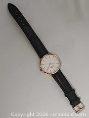 MaxSold Auction: Daniel Wellington Classic Sheffield Quartz Watch Working  - Toronto (Ontario, Canada) PARTNER MANAGED Reseller Online Auction - Queen Street West