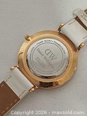 MaxSold Auction: Daniel Wellington Petite Bondi Women's Quartz Watch Working  - Toronto (Ontario, Canada) PARTNER MANAGED Reseller Online Auction - Queen Street West
