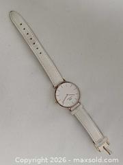 MaxSold Auction: Daniel Wellington Petite Bondi Women's Quartz Watch Working  - Toronto (Ontario, Canada) PARTNER MANAGED Reseller Online Auction - Queen Street West