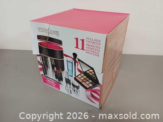 MaxSold Auction: Lancome Holiday GLAM Collection Makeup Set & Cosmetics Bag - Toronto (Ontario, Canada) PARTNER MANAGED Reseller Online Auction - Queen Street West