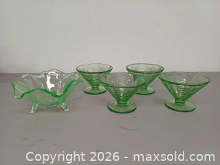 MaxSold Auction: Vintage 4 Madrid Pattern Uranium Desert Glasses & Footed Bowl - Toronto (Ontario, Canada) PARTNER MANAGED Reseller Online Auction - Queen Street West