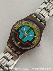 MaxSold Auction: Vintage 80s Swatch Ladies Blue Horizon Quartz Watch Working  - Toronto (Ontario, Canada) PARTNER MANAGED Reseller Online Auction - Queen Street West