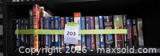 MaxSold Auction: Assorted Fantasy & Sci-Fi Paperbacks  - Toronto (Ontario, Canada) PARTNER MANAGED Downsizing Online Auction - Batavia Avenue
