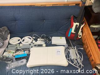 MaxSold Auction: Nintendo Wii console bundle - Toronto (Ontario, Canada) PARTNER MANAGED Downsizing Online Auction - Batavia Avenue