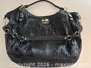 MaxSold Auction: Coach Tote Purse - Mississauga (Ontario, Canada) SELLER MANAGED Downsizing Online Auction - Kazoo Court