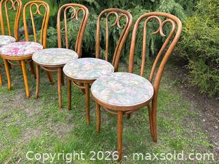 MaxSold Auction: Set of 6 Vintage “Sweetheart” Bentwood Café Dining Chairs by Thonet - London (Ontario, Canada) PARTNER MANAGED Downsizing Online Auction - Trillium Crescent