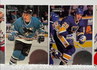 MaxSold Auction: 1990s Bowman Hockey Trading Cards — Base & Foil (Lot) - Lincoln (Ontario, Canada) SELLER MANAGED Downsizing Online Auction - Bartlett Road - Beamsville (STORAGE)