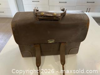MaxSold Auction: Pilot bag U.S. Government-issue leather briefcase - Clarington (Ontario, Canada) SELLER MANAGED Downsizing Online Auction - Waverley Road