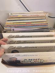 MaxSold Auction: Vinyls B - Hamilton Township (New Jersey, USA) SELLER MANAGED Estate Sale Online Auction - Deacon Drive