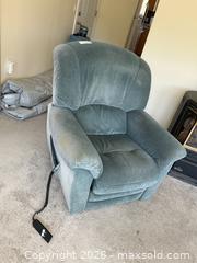 MaxSold Auction: Power Recliner C - Madoc (Ontario, Canada) PARTNER MANAGED Estate Sale Online Auction - Barry Road