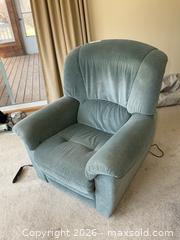 MaxSold Auction: Power Recliner C - Madoc (Ontario, Canada) PARTNER MANAGED Estate Sale Online Auction - Barry Road